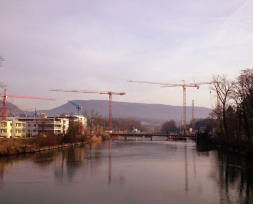 Die Schweiz – Das Land der Baustellen im Kampf gegen Grünflächen
