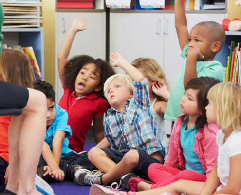 Verheerende Folgen der anhaltenden Ersetzungsmigration. Schweizer Schulkinder ohne Migrationshintergrund gelten heute als absolute Ausnahme.