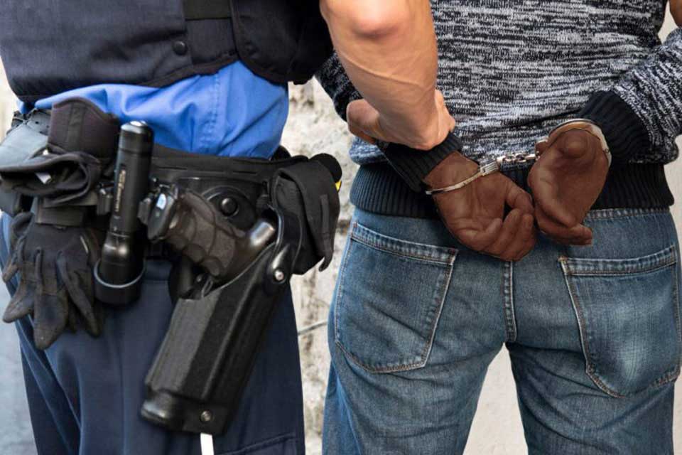 Drei Männer aus Nordafrika erbeuteten bei insgesamt 170 Raubzügen 420'000 Franken. Dabei entstand ein Sachschaden von rund 70'000 Franken. Nun konnten sie gefasst und verhaftet werden.